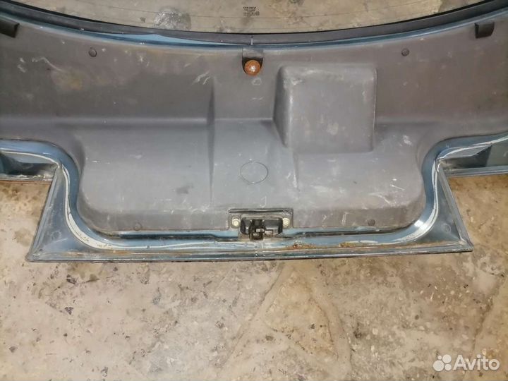 Крышка багажника Volvo 440