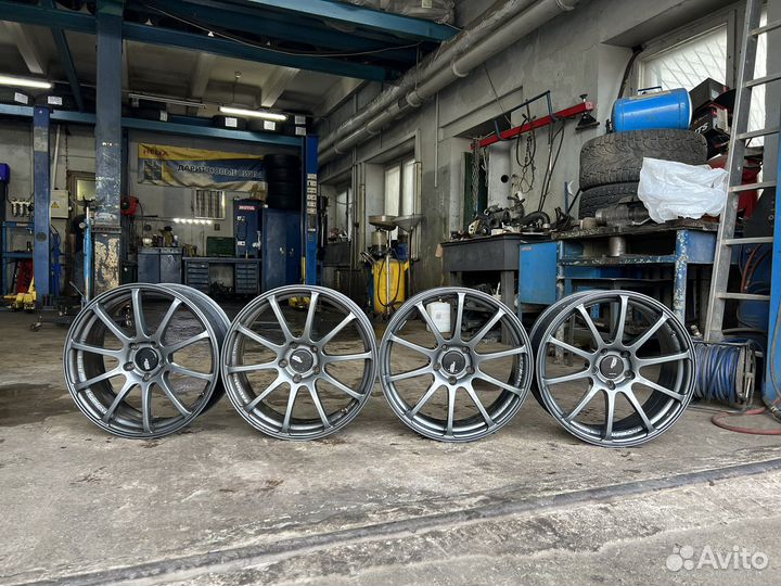 Yokohama advan racing RS 18х7.5 et48