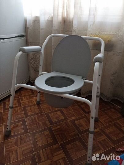 Санитарное кресло туалет бу