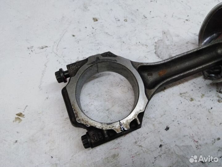 Поршень с шатуном 038107065CA