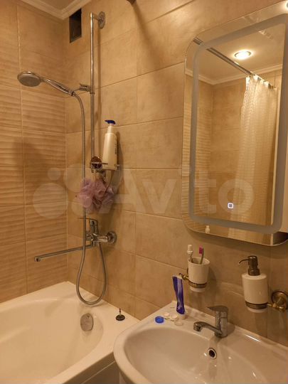 3-к. квартира, 74 м², 3/5 эт.