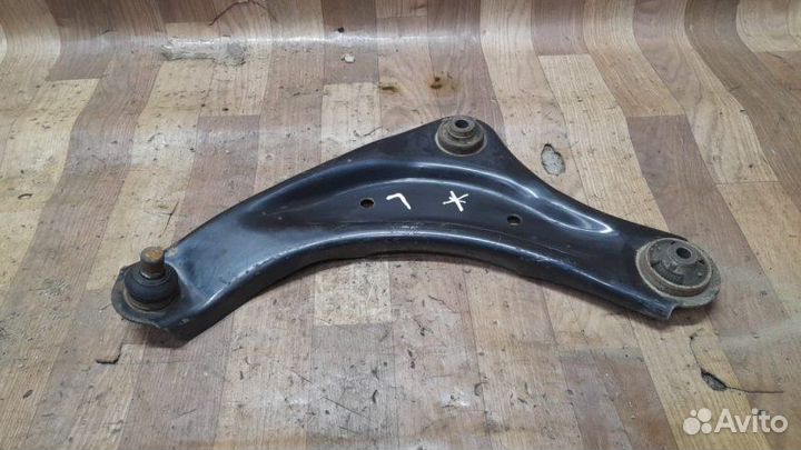 Рычаг передний левый Nissan Juke 1.6 вариатор 2WD