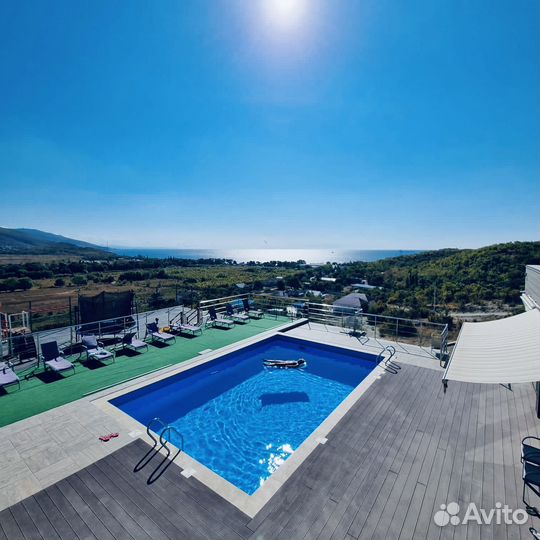 Отдых у бассейна