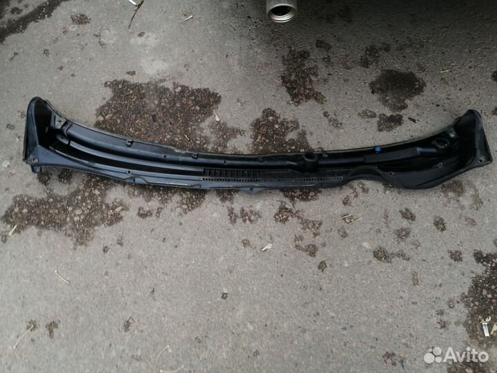 Решетка, жабо под дворники Honda Stepwgn Rf3