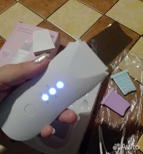 Аппарат для ультразвуковой чистки лица