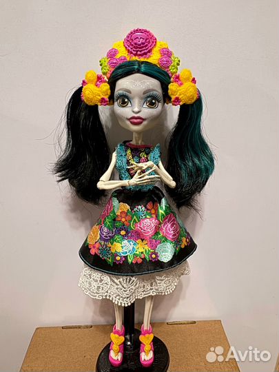 Кукла Монстер Хай Скелита Коллектор