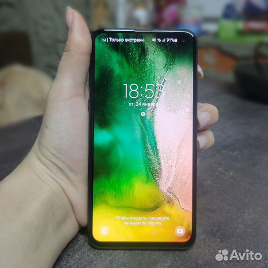 Samsung Galaxy S10, 6/128 ГБ