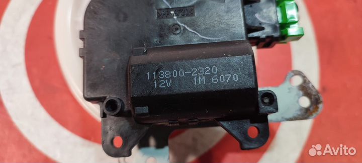 Электропривод заслонки отопителя Mazda Suzuki