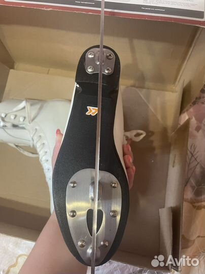 Фигурные коньки 39 размер