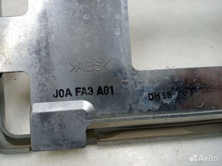 Площадка номерного знака audi A4 B8