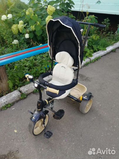 Детский трехколесный велосипед