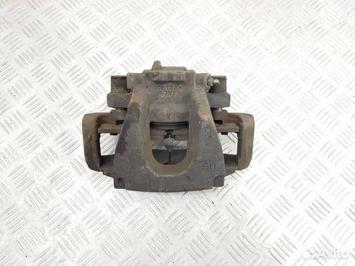 Суппорт передний правый Land-Rover Range Rover Ve