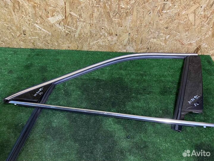 Молдинги передней левой двери volvo XC90 2015+