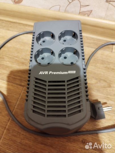 Стабилизатор напряжения