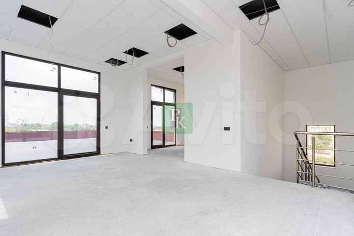 Продажа офисного центра