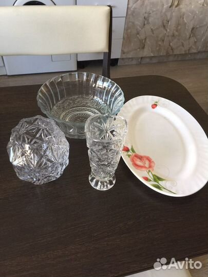 Фруктовница на ножке и хрусталь