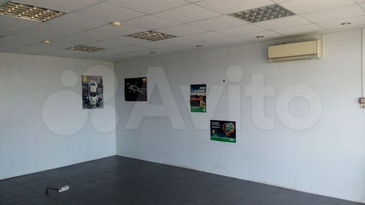 Торговая площадь, 65 м²