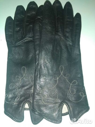 Перчатки чёрные 6.5р