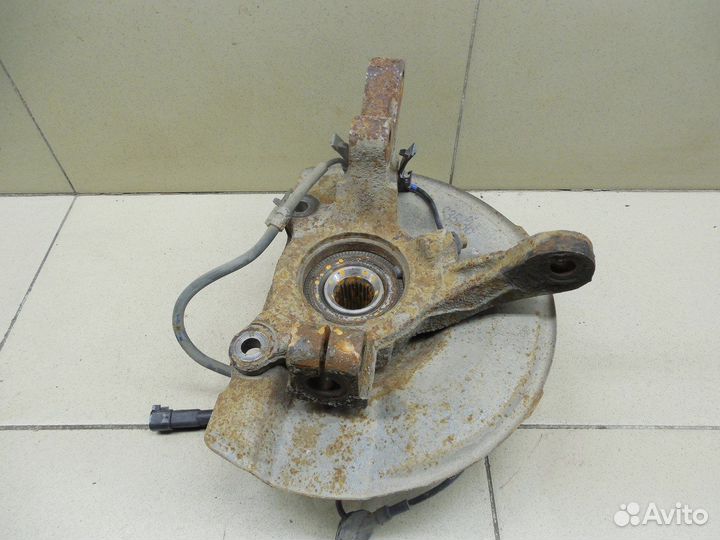 Кулак поворотный передний правый Outlander (GF) 20