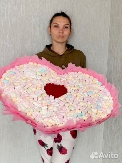 Букет из киндеров и шоколада в Барнауле