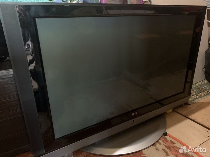 Телевизор б/у LG