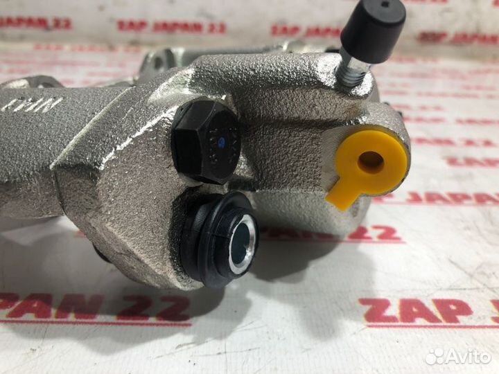 Суппорт задний правый Mitsubishi Pajero Sport