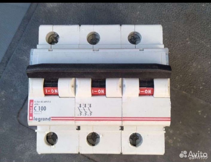 Автомат пакетник