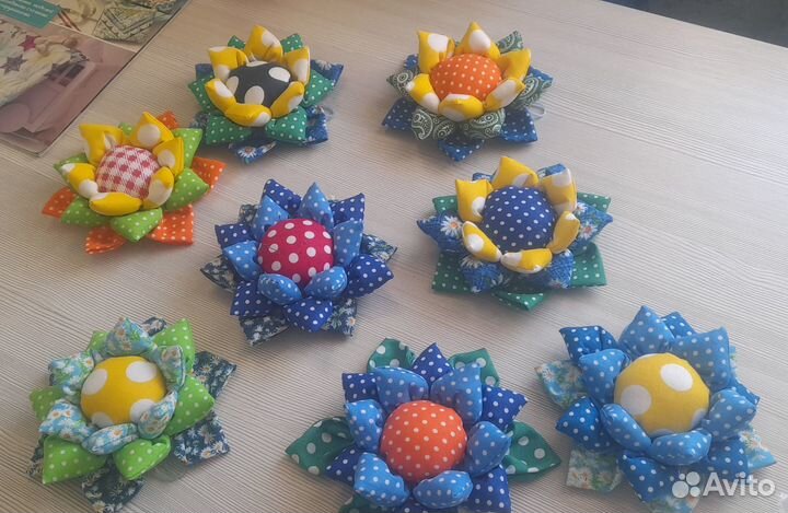 Игольницы Кувшинки в лоскутной (пэчворк) технике