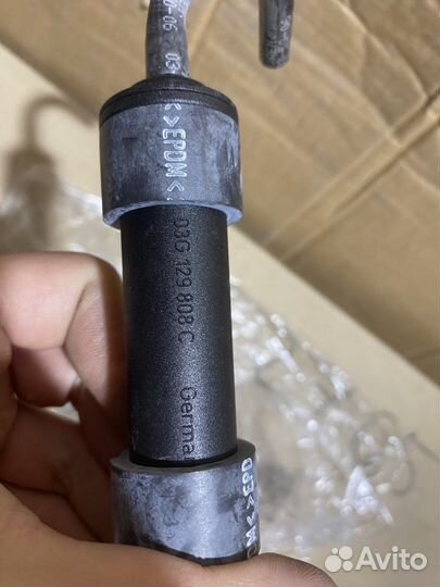 Клапан вентиляции VAG 03G129808C Новый