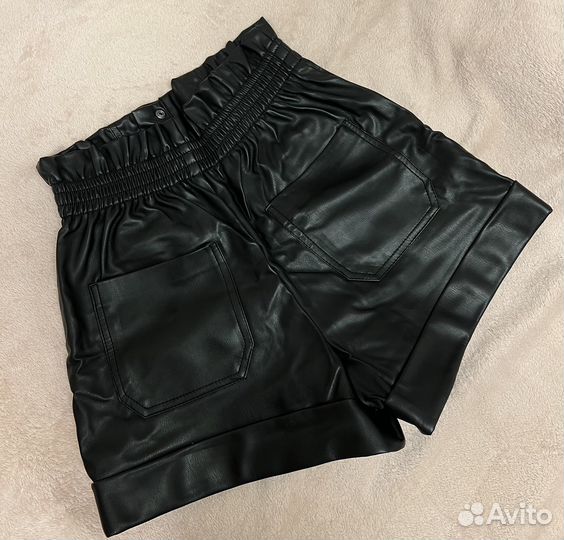Кожаные шорты zara