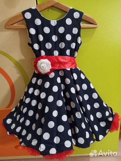 Платье праздничное