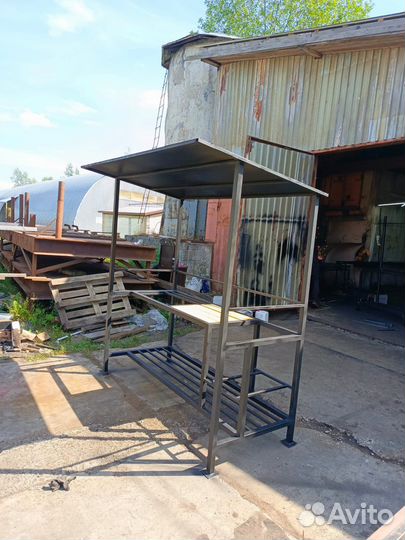 Мангальная зона под крышей