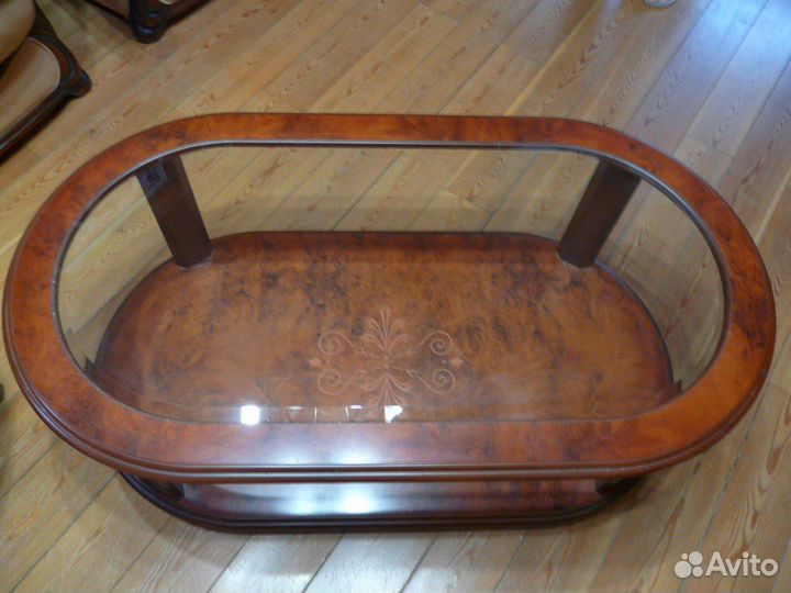 Журнальный столик на колесах