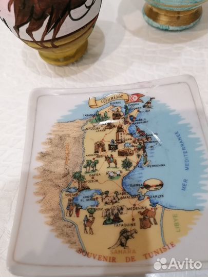 Маленькие вазочки и маленькая тарелочка