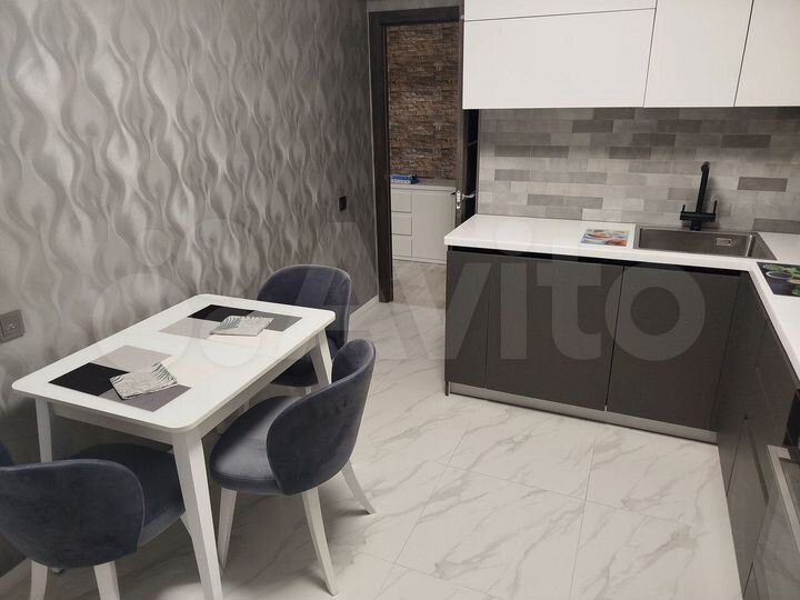 1-к. апартаменты, 40 м², 2/10 эт.