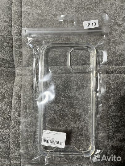 Чехол на iPhone 13