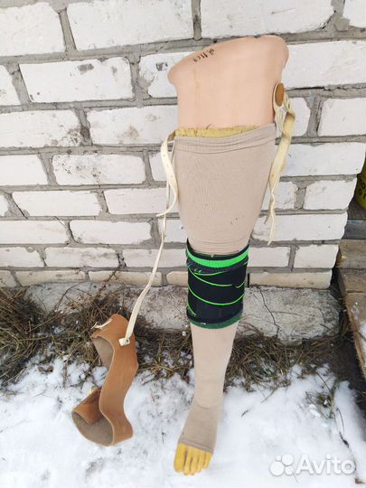 Протез левой ноги