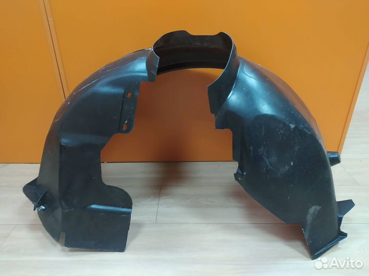 Подкрылок передний правый Focus 3 (Фокус 3)