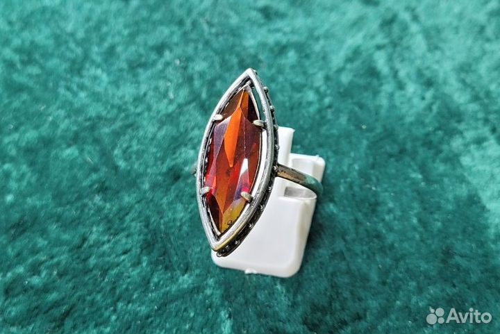 Кольцо зернь скань Красный гранатовый камень