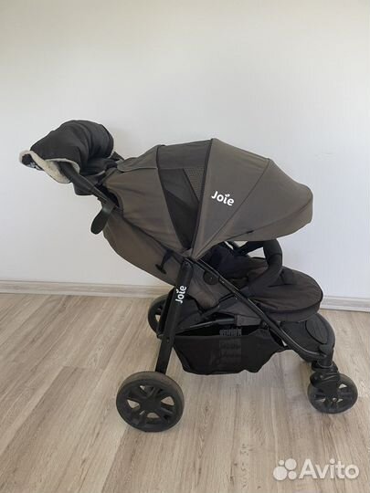Прогулочная коляска joie litetrax 4
