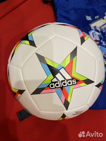 Футбольный мяч adidas лига чемпионов 2022