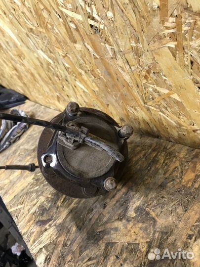 Ступица задняя Ford Focus 2 хетчбек 1.6 2011