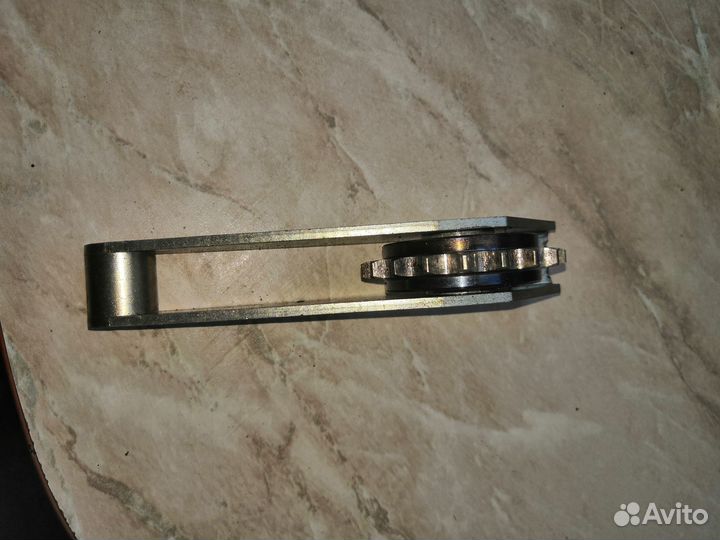 Башмак натяжной, однорядной цепи ваз 21214