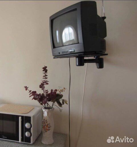 Кронштейн полка для техники