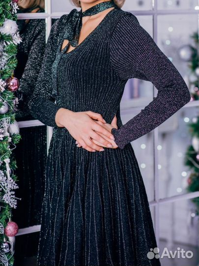 Платье нарядное 44 46