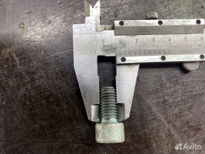 Болт привода VAG оригинал 3604