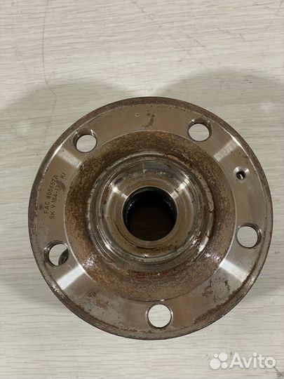 Ступица передняя VW Passat cc