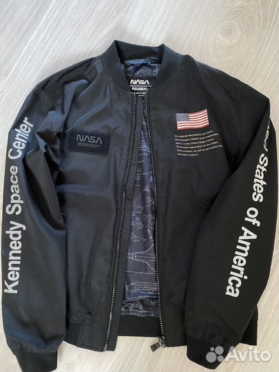 Бомбер nasa Pull&Bear