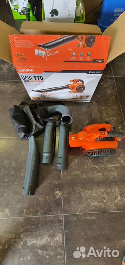 Бензиновая воздуходувка