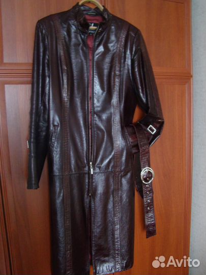 Кожаный плащ